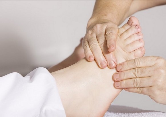 How A Machine Gives Shiatsu Foot Massage